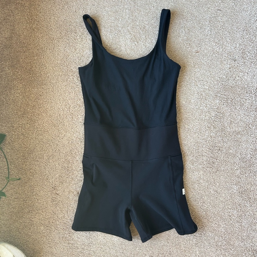 Vuori short workout romper